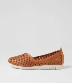 Jerza Tan Leather Flat Shoes