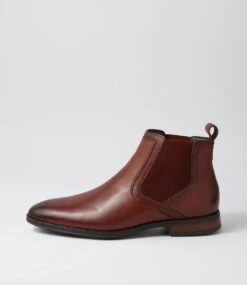 Vendetta Tan Leather Chelsea Boots