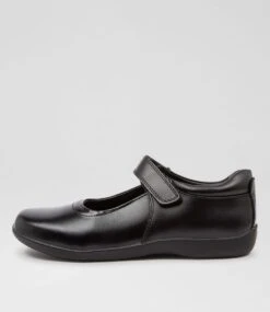 Clarks Elise Jnr E Vel Leather