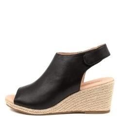 Jamcie Black Leather