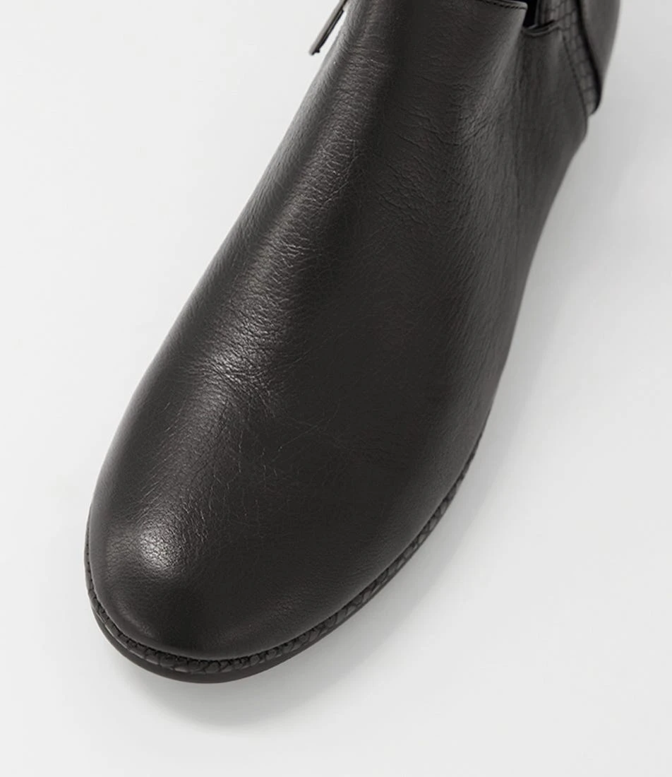 Ochand Black Leather Snake Ankle Boots 6 Ochand Black Leather Snake Ankle Boots - Image 4