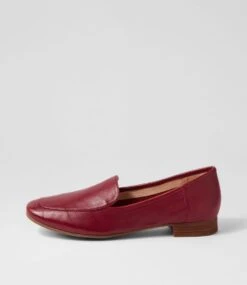 Temimie Pinot Leather Flat Shoes