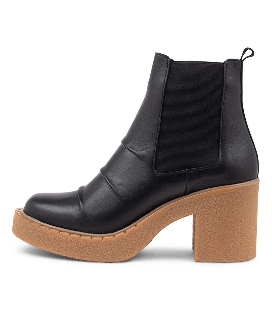 Leavit Black Leather Chelsea Boots 3 Leavit Black Leather Chelsea Boots