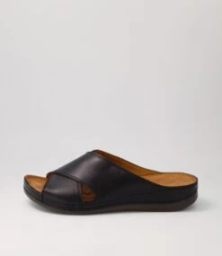 Navee Black Leather Slides