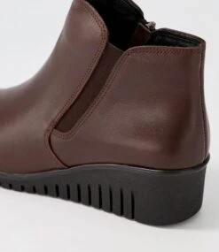 Olaine Dark Brown Leather Chelsea Boots -Lynx Shoes Shop DF12701EFJLE 6