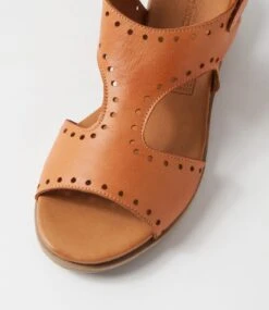 Bija Tan Leather Sandals -Lynx Shoes Shop DF12961TANLE 5
