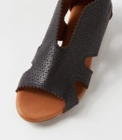 Custom Black Leather Sandals -Lynx Shoes Shop DF12975BLALE 5