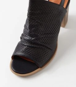 Tinaar Black Leather Sandals 10 Tinaar Black Leather Sandals -Lynx Shoes Shop DF13041BLALE 5