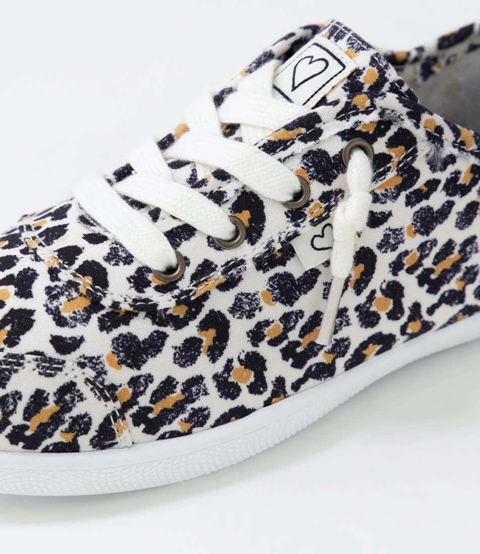 Mynka Leopard Canvas Sneakers 7 Mynka Leopard Canvas Sneakers - Image 5