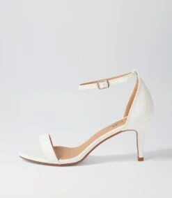 Change White Sandals