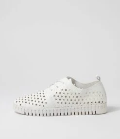 Usho White Sneakers