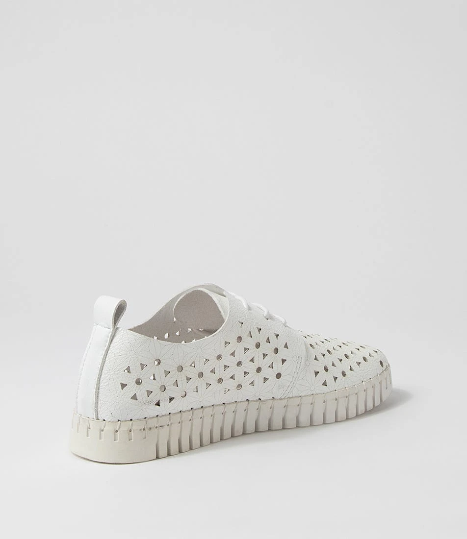 Usho White Sneakers 5 Usho White Sneakers - Image 3