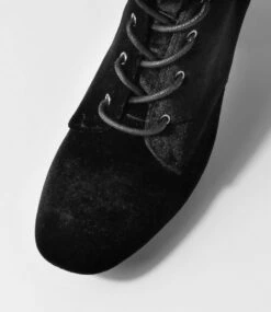 Yarnel Black Velvet Knee High Boots -Lynx Shoes Shop IL12063BLAIT 5