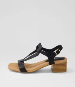 Hoola Black Sandals