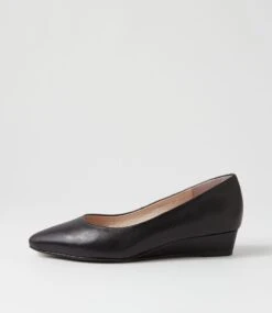 Elandra Black Leather Flat Shoes