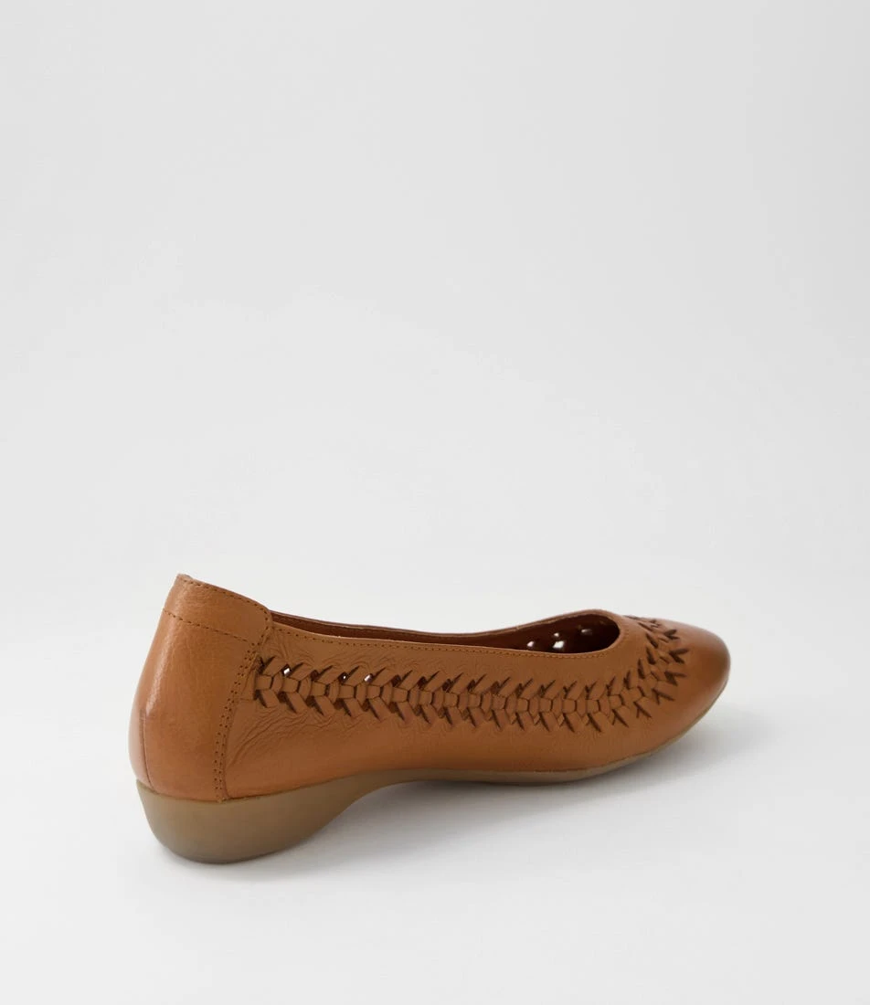 Elsas New Tan Leather Flat Shoes 5 Elsas New Tan Leather Flat Shoes - Image 3