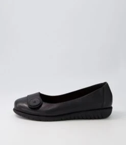 Nanien Black Leather Ballet Flats