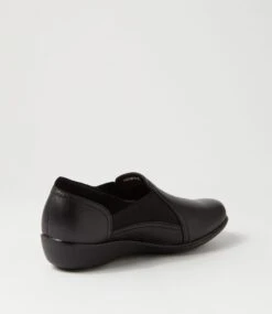Person Black Leather Flat Shoes -Lynx Shoes Shop SU12517BLALE 4