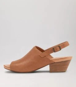 Cierrah Dark Tan Leather Sandals