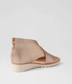 Gwisse Champagne Almond Leather Sandals -Lynx Shoes Shop TO13084M4ILE 4