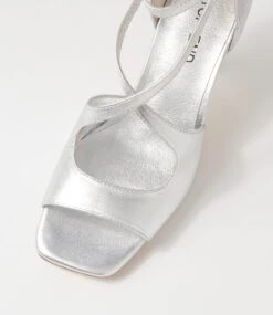 Lanyey Silver Leather Sandals 10 Lanyey Silver Leather Sandals -Lynx Shoes Shop TO13115SILLE 5