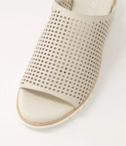 Gloriah Almond White Leather Slides 10 Gloriah Almond White Leather Slides -Lynx Shoes Shop TO13370KBPLE 5