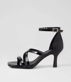 Leisl Black Patent Leather Sandals