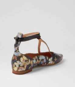 Setia Black Butterfly Patent Leather Flat Shoes -Lynx Shoes Shop TO13436B14GU 4