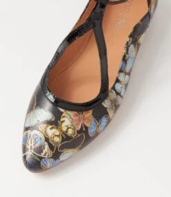 Setia Black Butterfly Patent Leather Flat Shoes -Lynx Shoes Shop TO13436B14GU 5